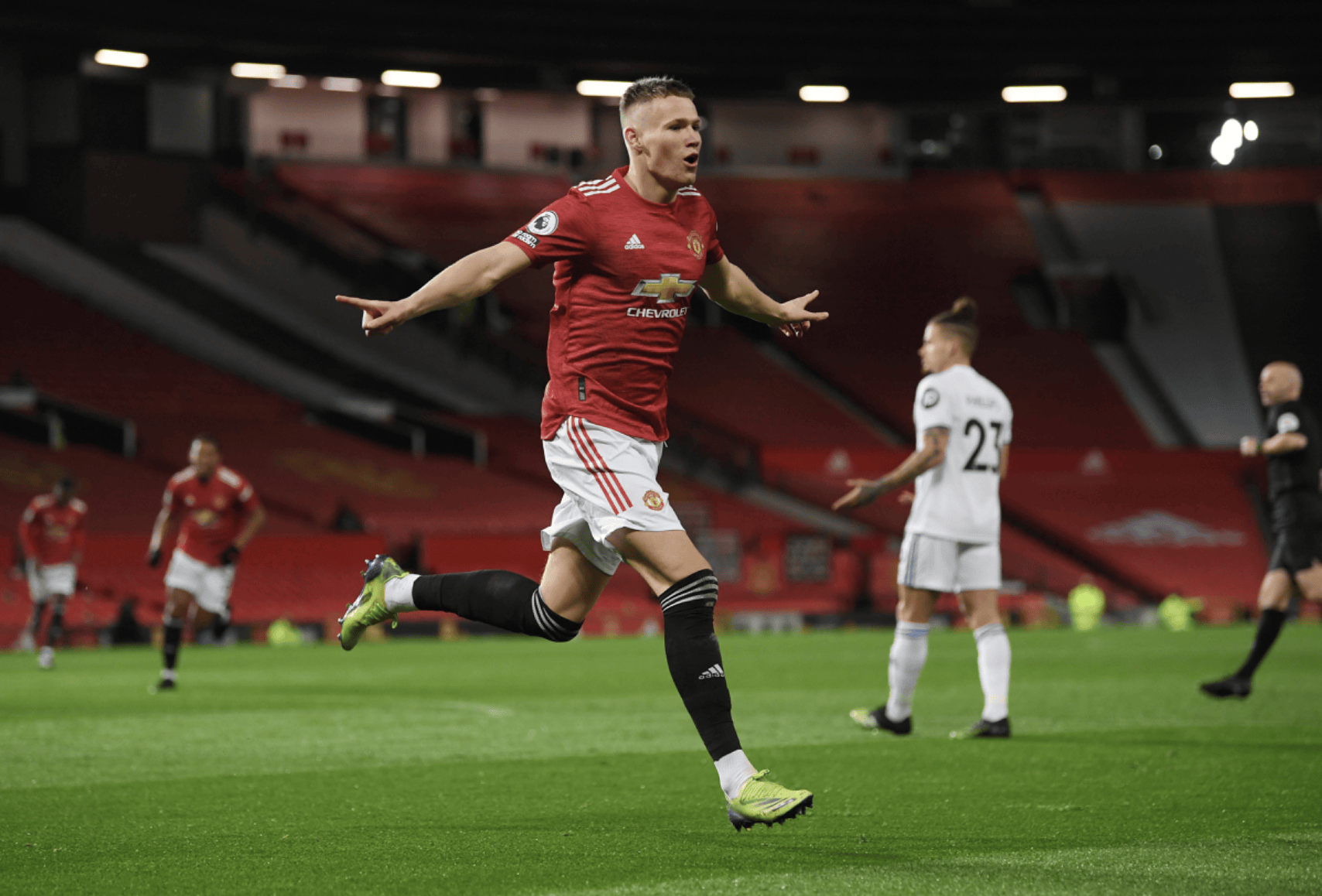 关于德罗巴连续三场比赛得分超过比分优势明显，曼联挑战极限！的信息